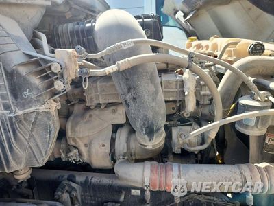 Zdjęcie 10 z 13 samochodu: 2019 FREIGHTLINER CASCADIA 126 SEMI TRUCK VIN:3AKJHLDV8KSKP8311 - miniatura