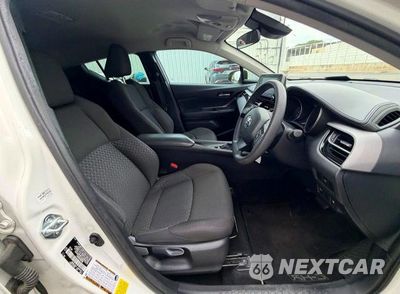 Piąte zdjęcie samochodu w środku: 2021 TOYOTA C-HR LE VIN:NMTKHMBX3MR130441 - miniatura