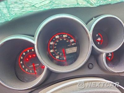 Zdjęcie 9 z 12 samochodu: 2005 TOYOTA MATRIX XR VIN:2T1KR30E25C484374 - miniatura