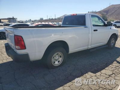 Trzecie zdjęcie samochodu z tyłu: 2019 RAM 1500 CLASSIC TRADESMAN VIN:3C6JR6DG0KG506289 - miniatura
