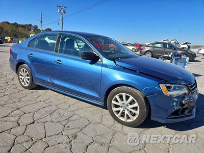 Czwarte zdjęcie samochodu z boku: 2015 VOLKSWAGEN JETTA SE VIN:3VWD17AJ2FM305047 - miniatura