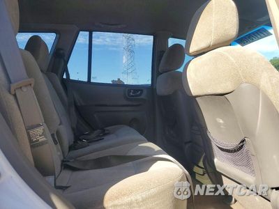 Zdjęcie 11 z 13 samochodu: 2004 HYUNDAI SANTA FE GL VIN:KM8SB12B44U831289 - miniatura