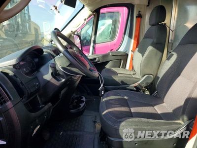 Zdjęcie 7 z 13 samochodu: 2020 RAM PROMASTER 3500 DELIVERY VAN VIN:3C6URVJG2LE144460 - miniatura