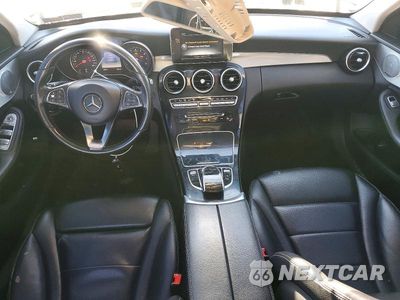 Zdjęcie 8 z 12 samochodu: 2015 MERCEDES-BENZ C 300 4MATIC VIN:55SWF4KB1FU010253 - miniatura