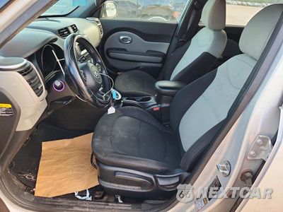 Zdjęcie 7 z 12 samochodu: 2016 KIA SOUL BASE VIN:KNDJN2A29G7852222 - miniatura