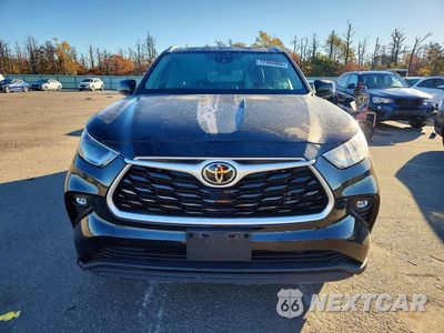 Piąte zdjęcie samochodu w środku: 2021 TOYOTA HIGHLANDER XLE VIN:5TDGZRBH4MS138896 - miniatura