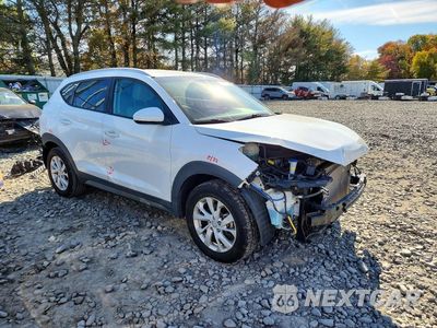Czwarte zdjęcie samochodu z boku: 2019 HYUNDAI TUCSON VALUE VIN:KM8J3CA47KU886341 - miniatura
