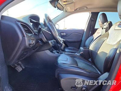 Zdjęcie 7 z 13 samochodu: 2019 JEEP CHEROKEE TRAILHAWK VIN:1C4PJMBX4KD372000 - miniatura