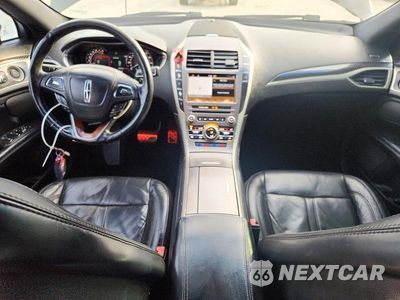 Zdjęcie 8 z 13 samochodu: 2018 LINCOLN MKZ RESERVE VIN:3LN6L5E9XJR600088 - miniatura