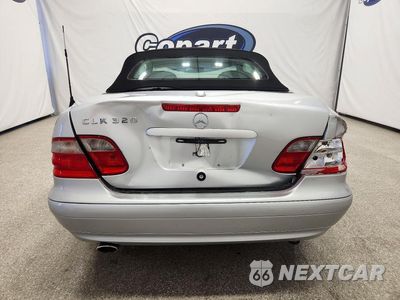 Zdjęcie 6 z 12 samochodu: 2002 MERCEDES-BENZ CLK 320 VIN:WDBLK65G72T113976 - miniatura