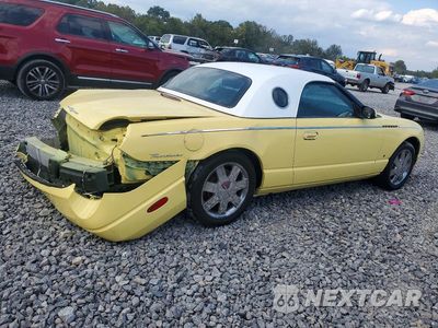 Trzecie zdjęcie samochodu z tyłu: 2002 FORD THUNDERBIRD VIN:1FAHP60A92Y130475 - miniatura