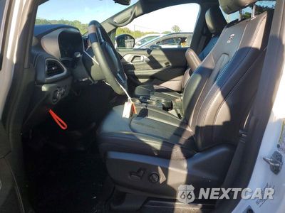 Zdjęcie 7 z 13 samochodu: 2024 CHRYSLER PACIFICA TOURING L VIN:2C4RC1BG3RR152422 - miniatura