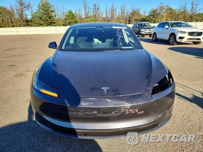 Piąte zdjęcie samochodu w środku: 2024 TESLA MODEL 3 VIN:5YJ3E1EA7RF718861 - miniatura