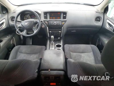 Zdjęcie 8 z 13 samochodu: 2016 NISSAN PATHFINDER S VIN:5N1AR2MM5GC646948 - miniatura