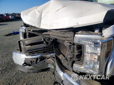 Zdjęcie 12 z 12 samochodu: 2019 FORD F550 SUPER - TRUCK CAB AND CHASSIS VIN:1FDUF5GY2KEF21862 - miniatura