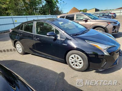 Czwarte zdjęcie samochodu z boku: 2017 TOYOTA PRIUS TWO VIN:JTDKBRFUXH3029503 - miniatura