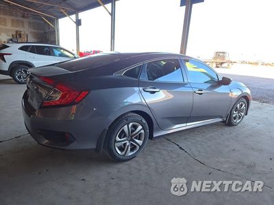 Trzecie zdjęcie samochodu z tyłu: 2017 HONDA CIVIC LX VIN:19XFC2F57HE000550 - miniatura