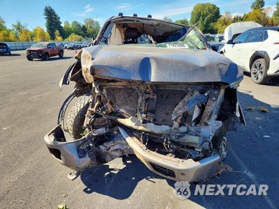 Piąte zdjęcie samochodu w środku: 2016 NISSAN TITAN XD PLATINUM RESERVE VIN:1N6BA1F45GN507587 - miniatura