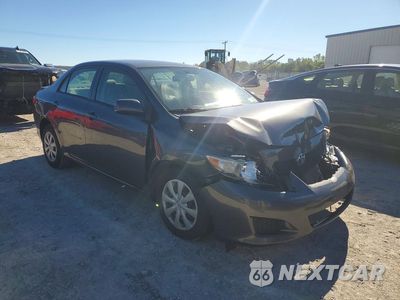 Czwarte zdjęcie samochodu z boku: 2010 TOYOTA COROLLA LE VIN:JTDBU4EEXA9115811 - miniatura