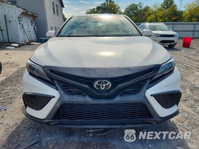 Piąte zdjęcie samochodu w środku: 2022 TOYOTA CAMRY SE VIN:4T1G11AK7NU645614 - miniatura