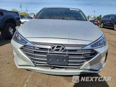 Piąte zdjęcie samochodu w środku: 2019 HYUNDAI ELANTRA SEL VIN:5NPD84LF7KH417056 - miniatura