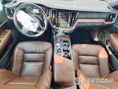 Zdjęcie 8 z 13 samochodu: 2021 VOLVO V60 CROSS COUNTRY T5 MOMENTUM VIN:YV4102WK6M1074688 - miniatura