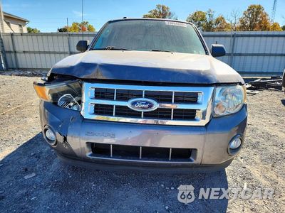 Piąte zdjęcie samochodu w środku: 2012 FORD ESCAPE XLT VIN:1FMCU0D75CKC83444 - miniatura