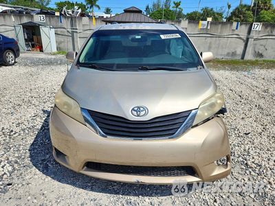 Piąte zdjęcie samochodu w środku: 2013 TOYOTA SIENNA LE VIN:5TDKK3DC1DS365055 - miniatura