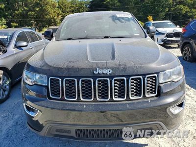Piąte zdjęcie samochodu w środku: 2017 JEEP GRAND CHEROKEE LAREDO VIN:1C4RJEAGXHC916255 - miniatura