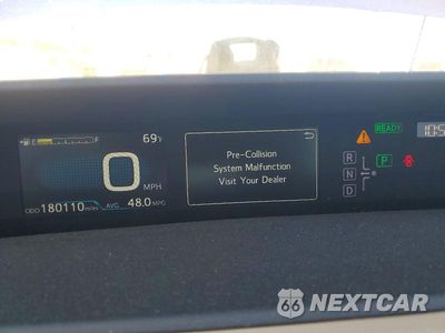 Zdjęcie 9 z 12 samochodu: 2017 TOYOTA PRIUS TWO VIN:JTDKBRFU6H3542621 - miniatura