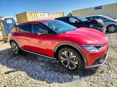 Czwarte zdjęcie samochodu z boku: 2023 KIA EV6 WIND VIN:KNDC34LA4P5150819 - miniatura
