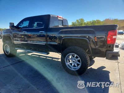 Drugie zdjęcie samochodu z przodu: 2017 GMC SIERRA K2500 DENALI VIN:1GT12UEYXHF130221 - miniatura
