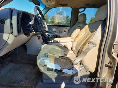 Zdjęcie 7 z 13 samochodu: 2001 CHEVROLET SUBURBAN C1500 VIN:3GNEC16T51G229301 - miniatura