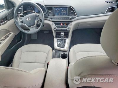 Zdjęcie 8 z 12 samochodu: 2017 HYUNDAI ELANTRA SE VIN:5NPD84LF1HH001920 - miniatura