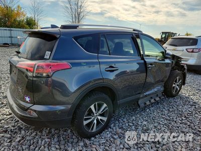 Trzecie zdjęcie samochodu z tyłu: 2017 TOYOTA RAV4 XLE VIN:JTMRFREV4HD200883 - miniatura
