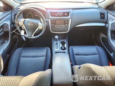 Zdjęcie 8 z 13 samochodu: 2016 NISSAN ALTIMA 2.5 SR VIN:1N4AL3AP6GC183699 - miniatura