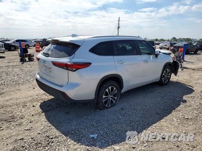 Trzecie zdjęcie samochodu z tyłu: 2023 TOYOTA HIGHLANDER XLE VIN:5TDKDRAH1PS008881 - miniatura