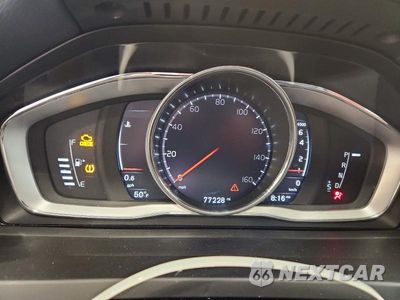 Zdjęcie 9 z 12 samochodu: 2018 VOLVO S60 INSCRIPTION VIN:LYV402TK3JB185806 - miniatura