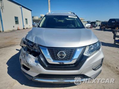 Piąte zdjęcie samochodu w środku: 2018 NISSAN ROGUE SL VIN:5N1AT2MTXJC787224 - miniatura