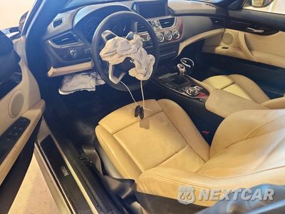 Zdjęcie 8 z 12 samochodu: 2010 BMW Z4 SDRIVE30I VIN:WBALM5C51AE162307 - miniatura