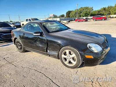 Czwarte zdjęcie samochodu z boku: 2001 MERCEDES-BENZ SLK 320 VIN:WDBKK65F91F201007 - miniatura