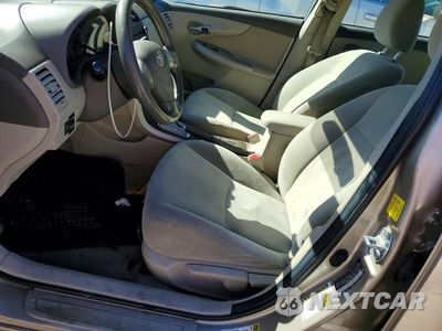 Zdjęcie 7 z 12 samochodu: 2010 TOYOTA COROLLA LE VIN:2T1BU4EE8AC515666 - miniatura