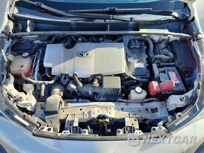 Zdjęcie 11 z 12 samochodu: 2017 TOYOTA PRIUS THREE VIN:JTDKARFU3H3049322 - miniatura