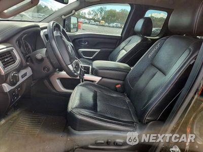Zdjęcie 7 z 13 samochodu: 2017 NISSAN TITAN XD SV VIN:1N6BA1C48HN554456 - miniatura