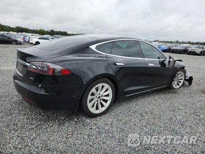 Trzecie zdjęcie samochodu z tyłu: 2018 TESLA MODEL S VIN:5YJSA1E2XJF248734 - miniatura