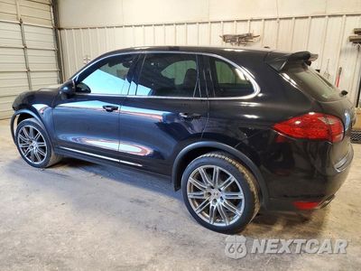 Drugie zdjęcie samochodu z przodu: 2013 PORSCHE CAYENNE VIN:WP1AA2A2XDLA02953 - miniatura