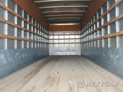 Zdjęcie 10 z 13 samochodu: 2017 HINO 195 BOX TRUCK VIN:JHHSDM2H4HK005318 - miniatura