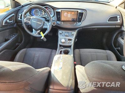 Zdjęcie 8 z 12 samochodu: 2015 CHRYSLER 200 LIMITED VIN:1C3CCCAB7FN670912 - miniatura
