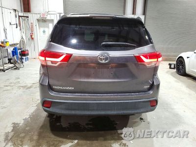 Zdjęcie 6 z 13 samochodu: 2018 TOYOTA HIGHLANDER LE VIN:5TDBZRFH6JS843523 - miniatura