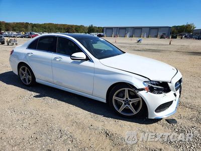 Czwarte zdjęcie samochodu z boku: 2016 MERCEDES-BENZ C 300 VIN:55SWF4JB9GU170805 - miniatura